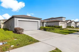 34799 Telluride Ln, Zephyrhills, FL 33541 - Photo 4