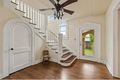 2518 Granada Circle E, Saint Petersburg, FL 33712 - Photo 4