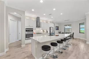 814 Tirano Wy, Sun City Center, FL 33573 - Photo 4