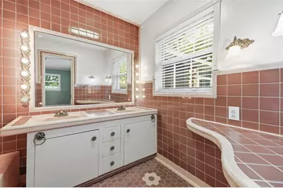 216 Inverness Avenue, Temple Terrace, FL 33617 - Photo 28