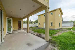 3320 15th St N, Saint Petersburg, FL 33704 - Photo 4