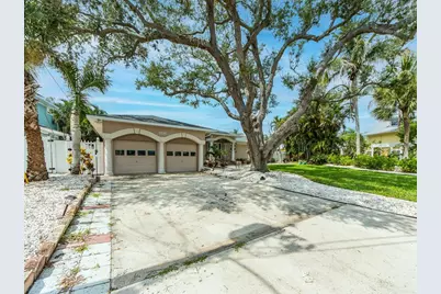 1826 Venetian Point Drive, Clearwater, FL 33755 - Photo 2