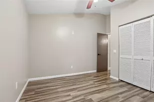 8711 Busch Oaks St, Tampa, FL 33617 - Photo 16