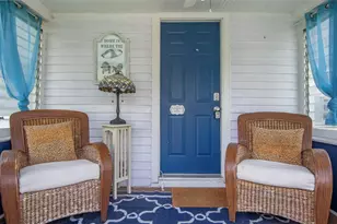 3860 Burlington Ave N, Saint Petersburg, FL 33713 - Photo 2