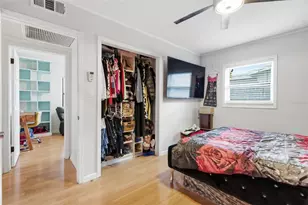 9242 N 52nd St, Tampa, FL 33617 - Photo 18