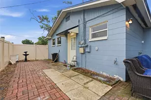 9242 N 52nd St, Tampa, FL 33617 - Photo 28