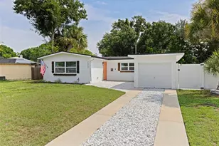 1317 Essex Dr N, Saint Petersburg, FL 33710 - Photo 2