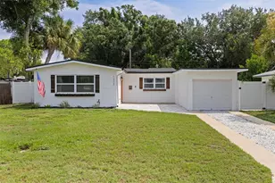 1317 Essex Dr N, Saint Petersburg, FL 33710 - Photo 1