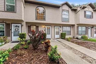 2350 Fletchers Point Cir, Tampa, FL 33613 - Photo 4