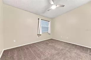 2350 Fletchers Point Cir, Tampa, FL 33613 - Photo 16