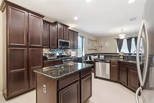 11105 Wembley Landing Dr, Lithia, FL 33547 - Photo 10