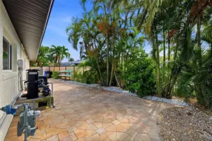 661 79th Cir S, Saint Petersburg, FL 33707 - Photo 64