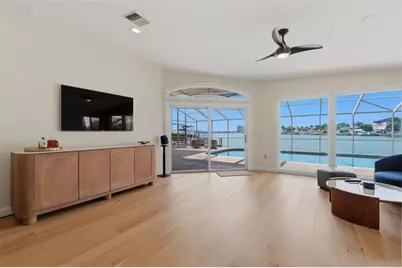 661 79th Circle S, Saint Petersburg, FL 33707 - Photo 22