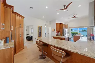 661 79th Cir S, Saint Petersburg, FL 33707 - Photo 14