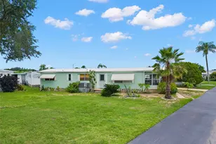 684 Mt Lancaster Ave NE, Saint Petersburg, FL 33702 - Photo 4