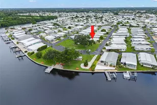 684 Mt Lancaster Ave NE, Saint Petersburg, FL 33702 - Photo 8