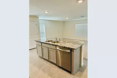 13649 Whiskey Daisy Drive, Dade City, FL 33525 - Photo 10
