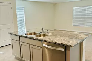 13649 Whiskey Daisy Dr, Dade City, FL 33525 - Photo 10