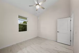 3890 34th Ave S, Saint Petersburg, FL 33711 - Photo 22