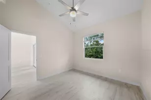 3890 34th Ave S, Saint Petersburg, FL 33711 - Photo 14