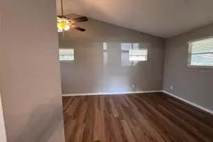 908 Silver Ridge Way, Valrico, FL 33594 - Photo 8