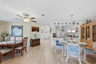 2005 Heathfield Cir, Sun City Center, FL 33573 - Photo 12