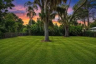 205 2nd Ave SE, Ruskin, FL 33570 - Photo 4