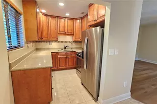11722 Raintree Lake Ln, Tampa, FL 33617 - Photo 20