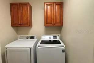 11722 Raintree Lake Ln, Tampa, FL 33617 - Photo 8