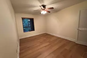 11722 Raintree Lake Ln, Tampa, FL 33617 - Photo 2