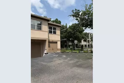 614 Arbor Lake Lane, Tampa, FL 33602 - Photo 2