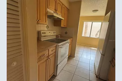 7512 Needle Leaf Place #52, Tampa, FL 33617 - Photo 2