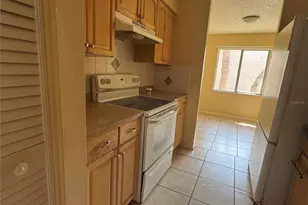 7512 Needle Leaf Pl, Tampa, FL 33617 - Photo 2