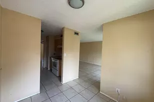 7512 Needle Leaf Pl, Tampa, FL 33617 - Photo 8