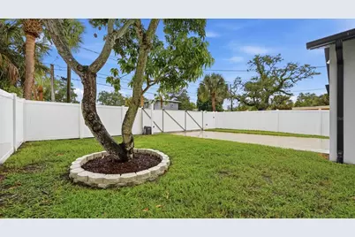 1919 42nd Street S, Saint Petersburg, FL 33711 - Photo 32