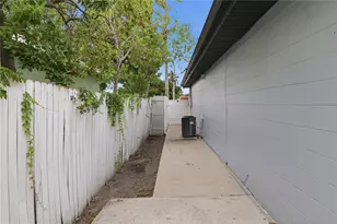 2607 W Crest Ave, Tampa, FL 33614 - Photo 32