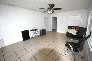 204 Shore Dr W, Oldsmar, FL 34677 - Photo 6