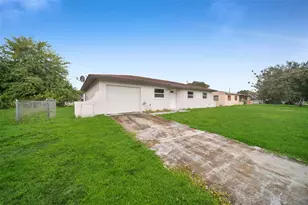 38 Abaco St, Lehigh Acres, FL 33936 - Photo 2
