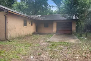 7556 23rd St, Zephyrhills, FL 33540 - Photo 1