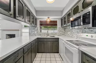 507 Rollingview Dr, Temple Terrace, FL 33617 - Photo 12