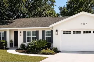 507 Rollingview Dr, Temple Terrace, FL 33617 - Photo 2