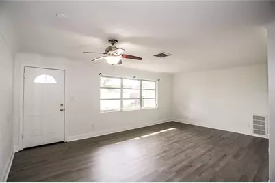 10011 110th Street, Seminole, FL 33772 - Photo 6