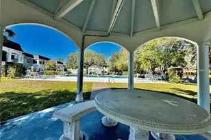 8651 10th St N, Saint Petersburg, FL 33702 - Photo 16