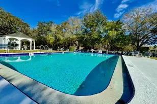 8651 10th St N, Saint Petersburg, FL 33702 - Photo 14