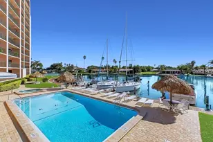 51 Island Way, Clearwater Beach, FL 33767 - Photo 34