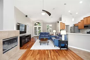 1258 Paradise Lake Dr, Tarpon Springs, FL 34689 - Photo 4