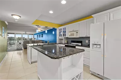 9525 Blind Pass Road #206, Saint Petersburg, FL 33706 - Photo 4