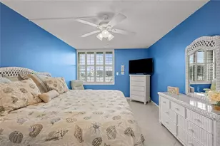 9525 Blind Pass Rd, Saint Petersburg, FL 33706 - Photo 20