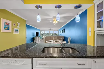 9525 Blind Pass Road #206, Saint Petersburg, FL 33706 - Photo 8