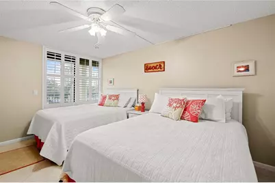 9525 Blind Pass Road #206, Saint Petersburg, FL 33706 - Photo 12